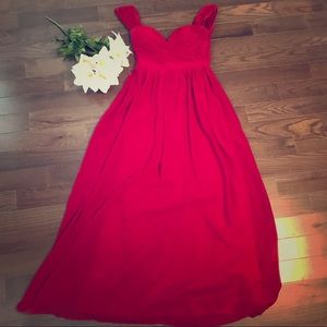 Off the Shoulder Red Dress 💃🏼